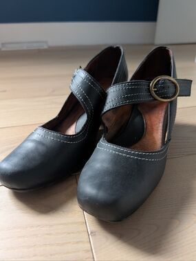 Fluvog - Women's Sz 11 - Black Eureka Mary Janes Women's